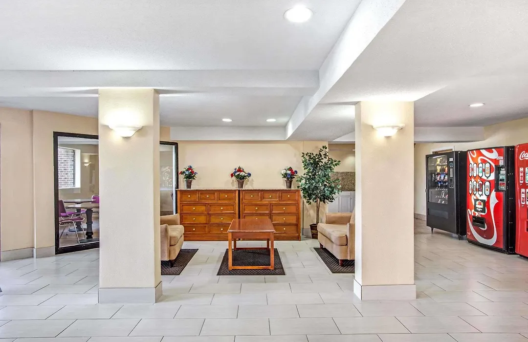 Monte Carlo Inn-1